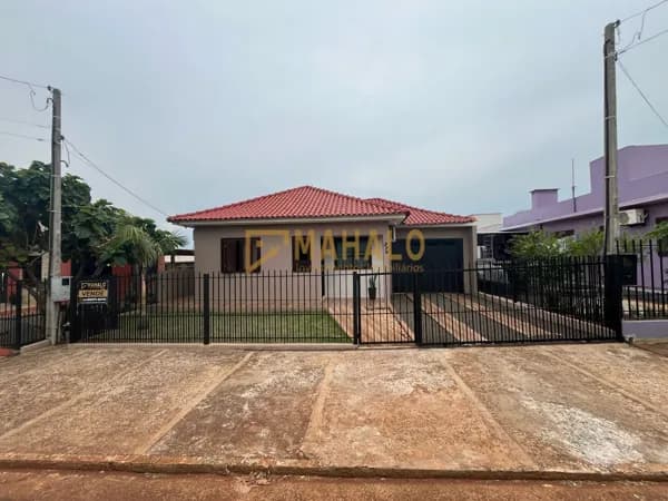 Casa Padrão á venda em Três de Maio- RS