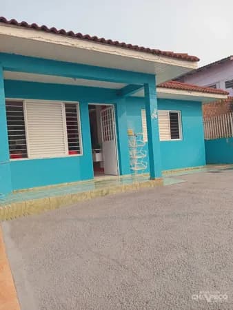 Casa à Venda no Bairro Pinheirinho