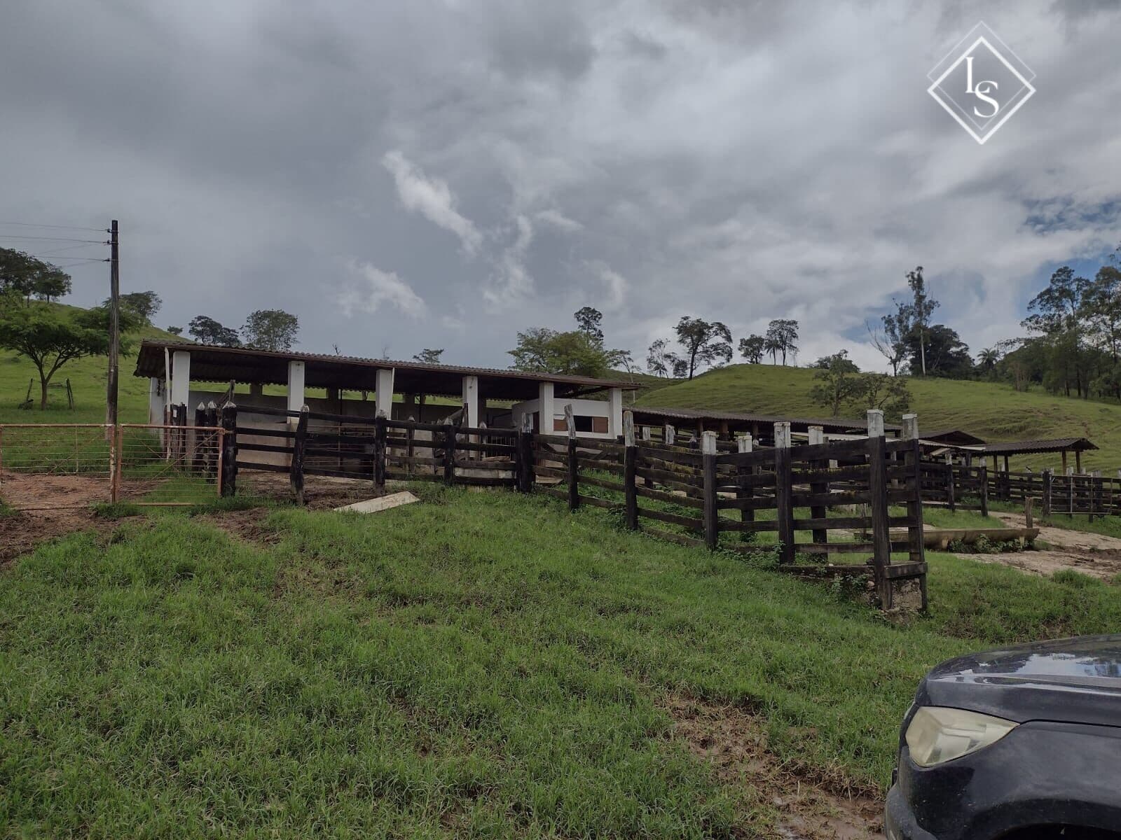 Fazendinha de 43 há na região de Capim Branco Com três lagoas