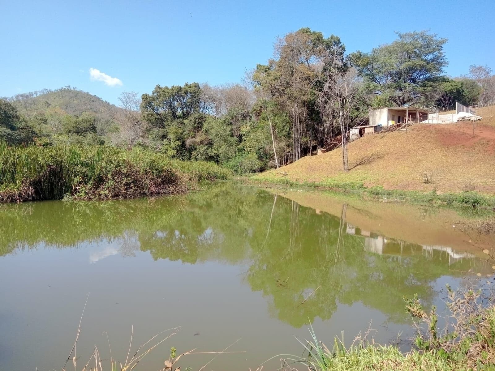Terreno de 3024 m2 no Encontro das Águas em Esmeraldas