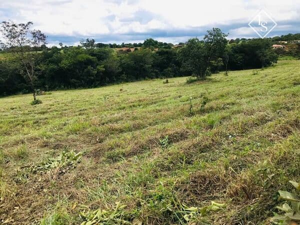 Fazendinha 20milm2 a 300 metros da MG20 Jaboticatubas