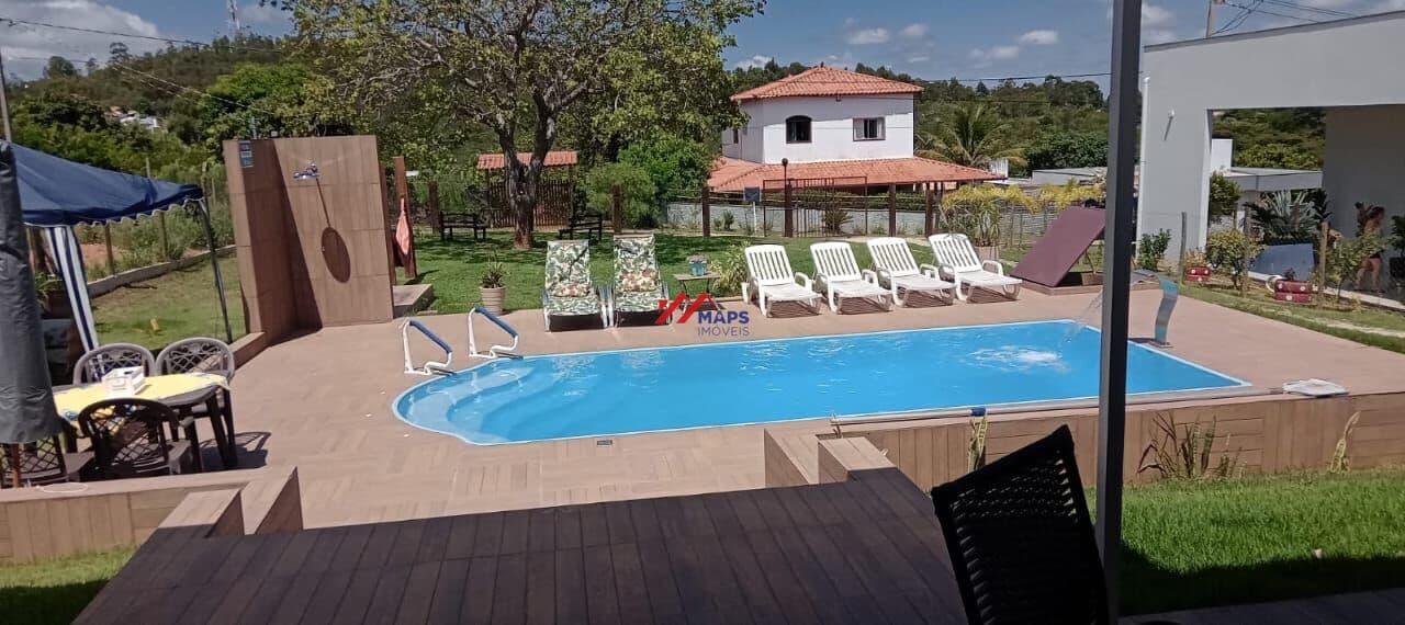 Casa em condomínio em Jaboticatubas/MG.