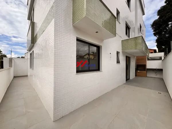 Área Privativa com três quartos, suíte e duas vagas de garagem à venda no bairro Itapoã - Belo Horizonte/MG.