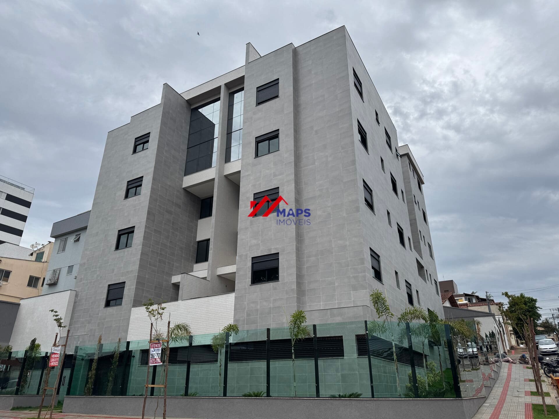 Apartamento com três quartos, suíte e duas vagas de garagem no bairro Itapoã - Belo Horizonte/MG.