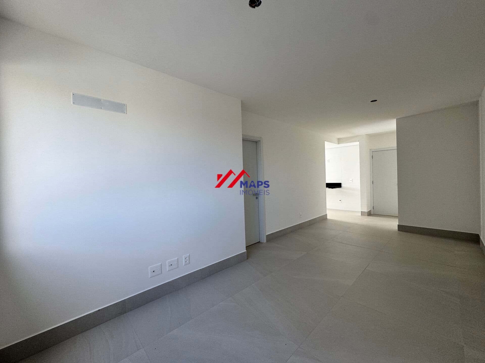 Apartamento à venda com três quartos, suíte e duas vagas de garagem no bairro Sagrada Família - Belo Horizonte/MG.