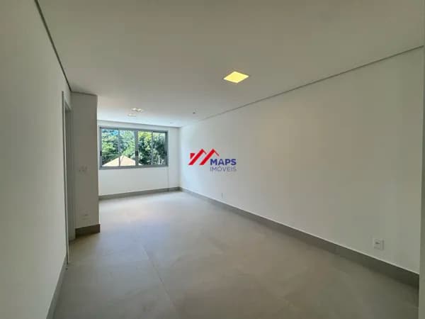 Apartamento à venda com três quartos, suíte e duas vagas de garagem no bairro Sagrada Família - Belo Horizonte/MG.