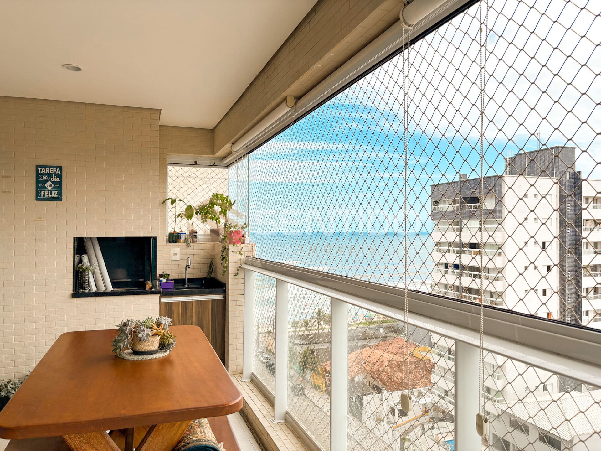 Apartamento em Itanhaém à venda no Centro totalmente mobiliado