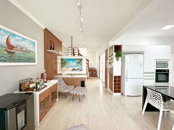 Sobrado Mobiliado com 3 Suítes no Residencial Belize - Itanhaém SP - Litoral Sul