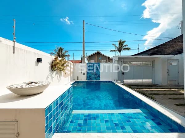 Casa Mobiliada à Venda Próxima à Praia em Itanhaém