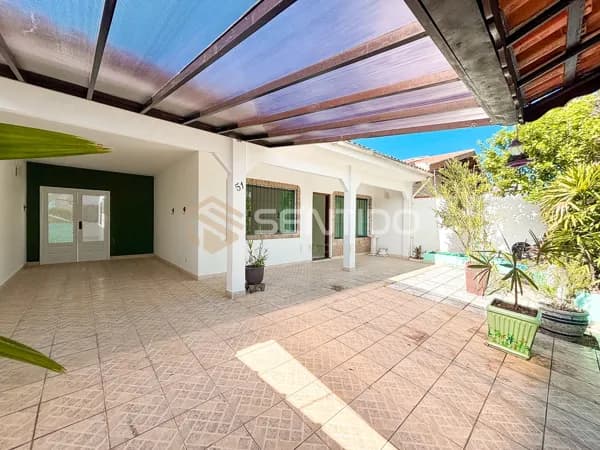 Casa térrea à venda em Itanhaém no Cibratel I com 3 dormitórios