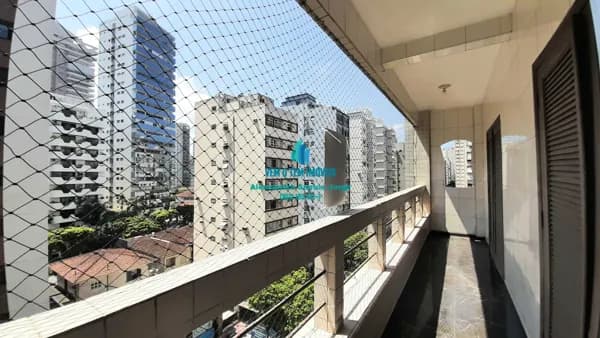 Apartamento 2 dormitórios e 2 banheiros, 1 vaga, 100m praia em Boqueirão, Santos/SP