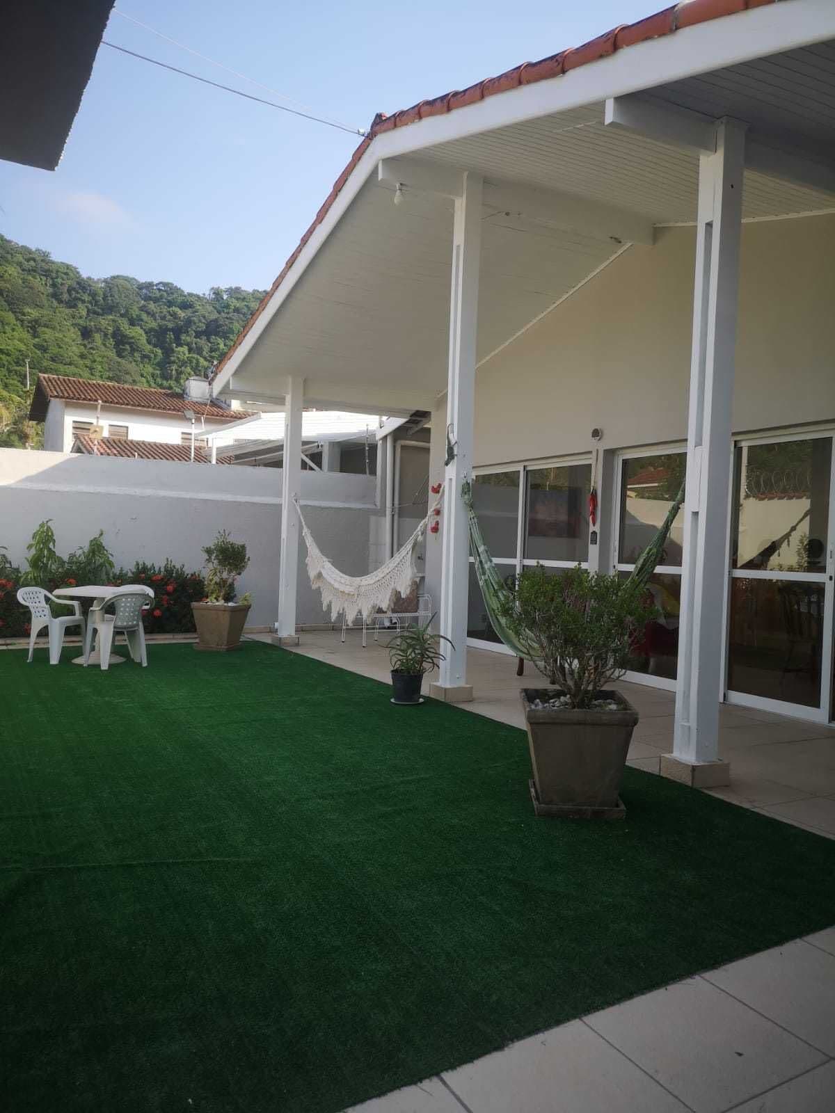 Casa em Guaiúba, Guarujá/SP