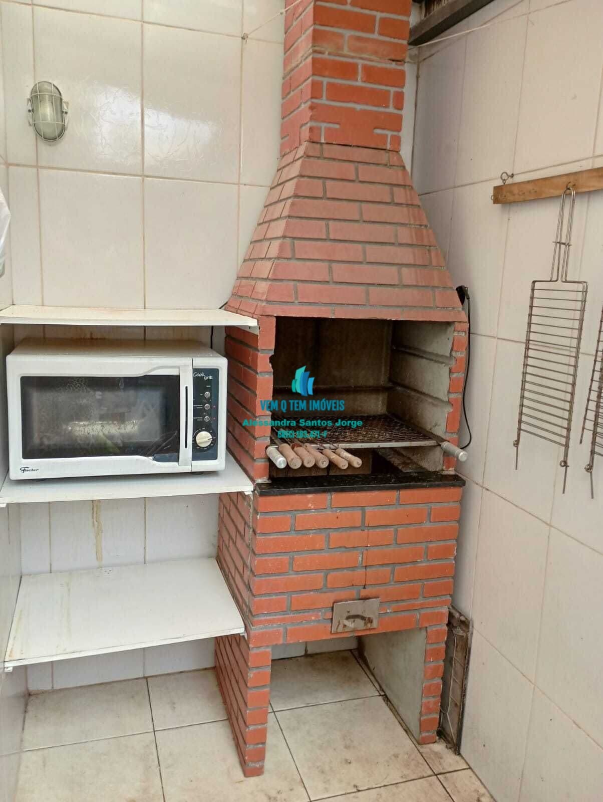 Casa SOBRADO MOBILIADO, LOCAÇÃO PACOTE 3 dormitórios e vaga no Macuco em Santos.