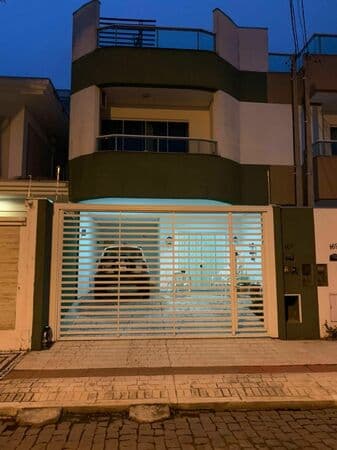 Sobrado em Balneário Camboriú - Centro