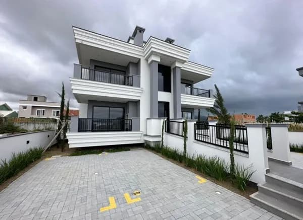 Apartamento à venda na Praia em Palhoça SC