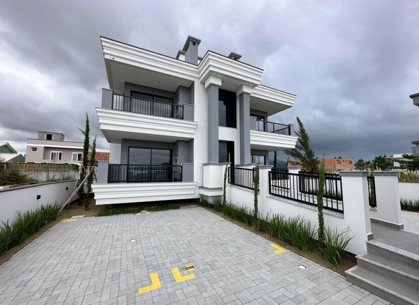 Apartamento à venda na Praia em Palhoça SC