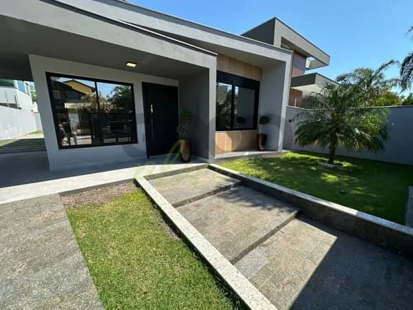 Casa de alto Padrão na Praia de Fora SC
