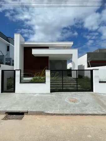 Excelente Casa Térrea com 127m², aproximadamente 4km da BR 101, ao lado da Avenida das Torres!