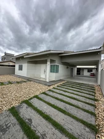 Casa em Palhoça - Aririu