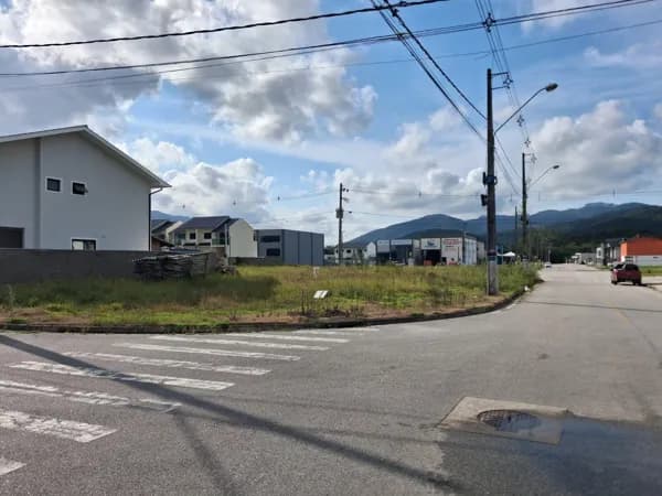 Terreno de Esquina Bosque São José