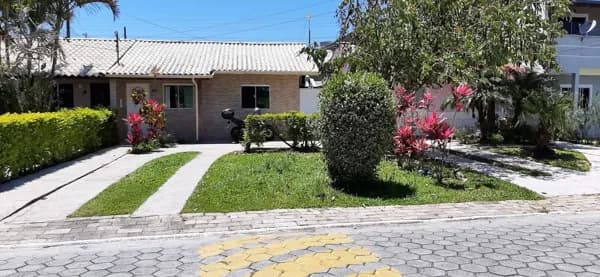 Casa à venda em condomínio fechado- Residencial Rio Grande