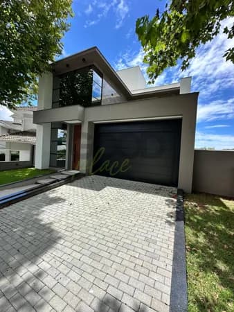 Casa na Pedra Branca.