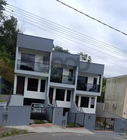 Sobrado novo a venda em São José SC