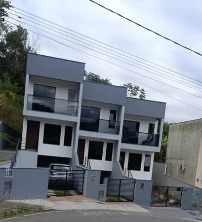 Sobrado novo a venda em São José SC