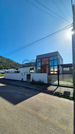 Casa Alto Padrão 3 Dorm. (1 suíte) R$ 635mil