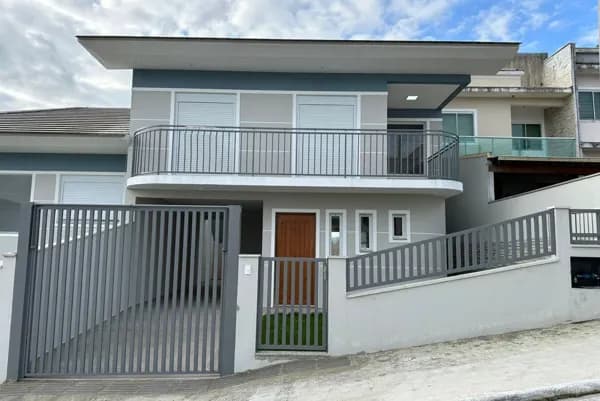 Sobrado Alto Padrão San Marino - São José/SC