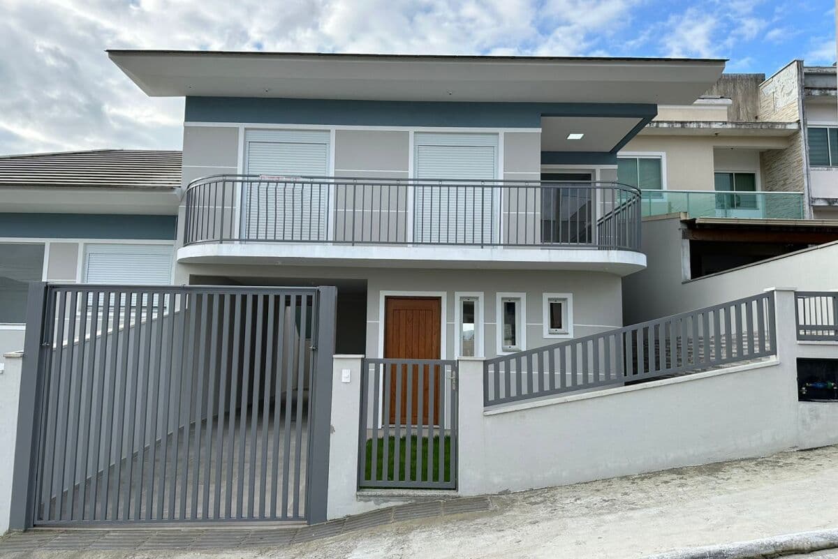 Sobrado Alto Padrão San Marino - São José/SC