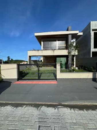 Sobrado em São José - Forquilhas
