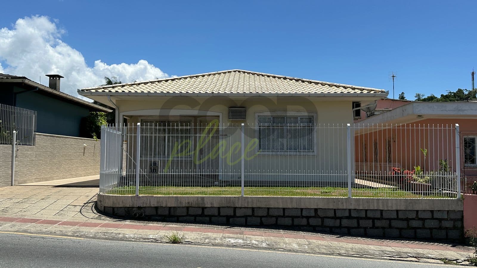 Linda Casa à venda em São José com 3 Dorms