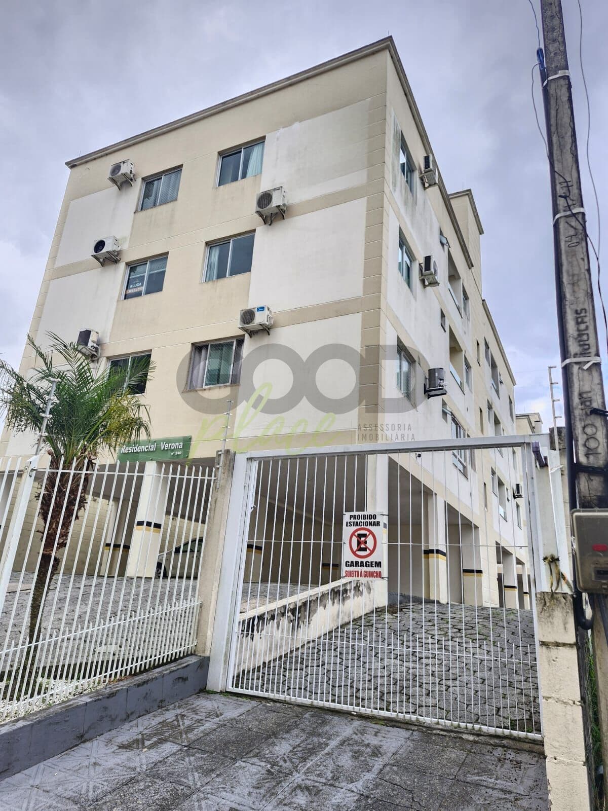 Apartamento em Pedra Branca - Centro