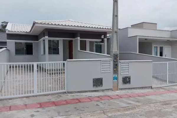 Casa Geminada no Vale Verde