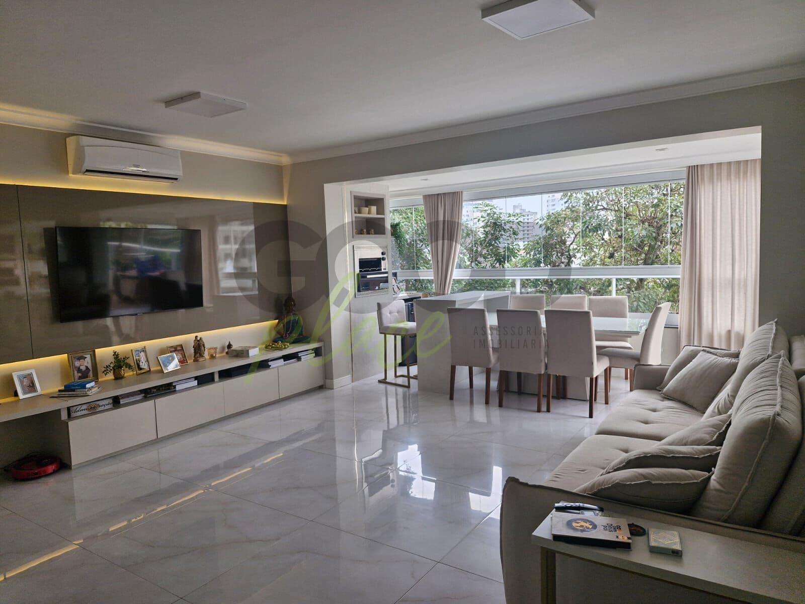Apartamento no Passeio Pedra Branca.