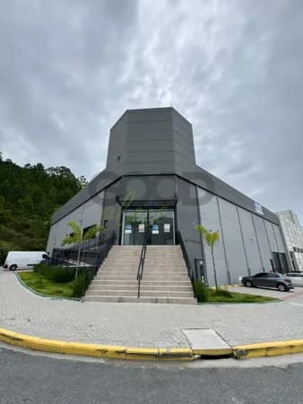 GALPÃO PARA LOCAÇÃO