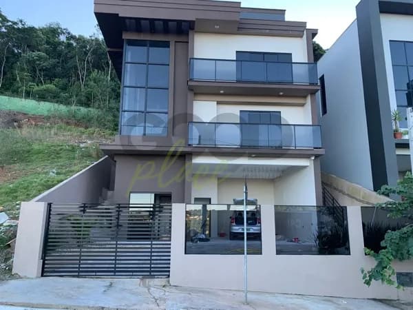 Sobrado à venda no Vista da Pedra em São José SC