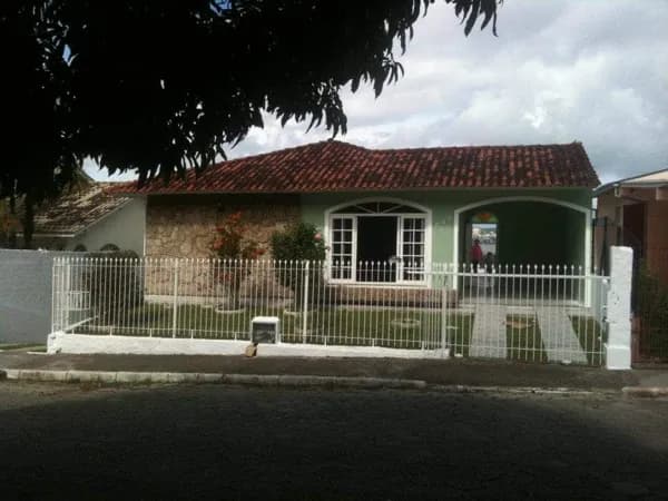 Casa à venda no centro de São José SC - Grande Florianópolis