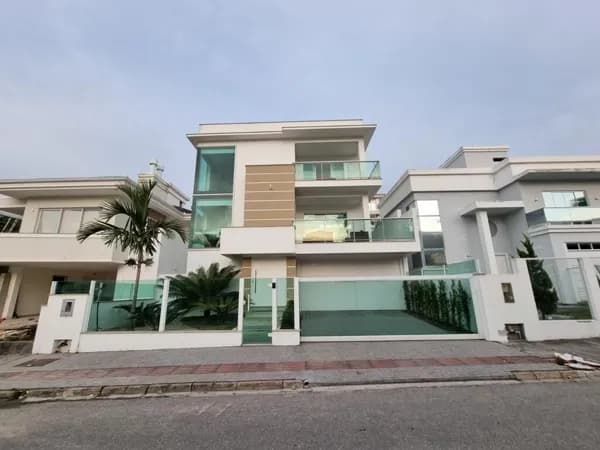 Casa Alto Padrão na Pedra Branca