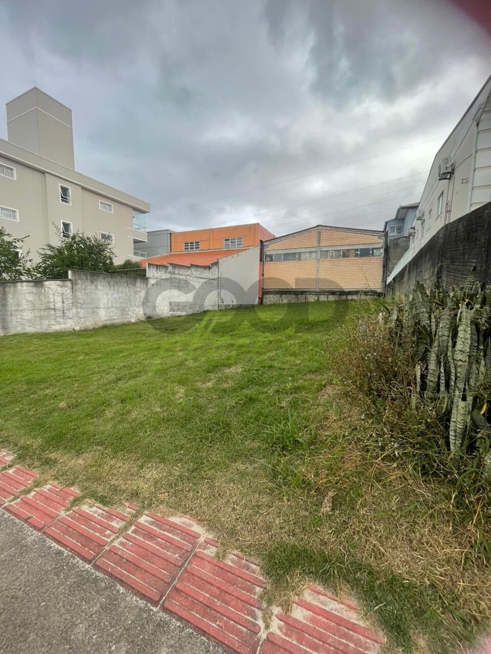 Lote/Terreno em Palhoça - Pagani