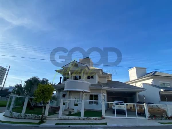 Casa Alto Padrão na Pedra Branca em Palhoça.