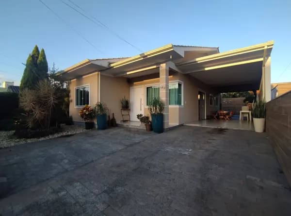 Casa no Aririu em Palhoça.