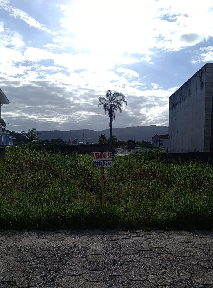 Terreno à venda em Forquilhas SJ