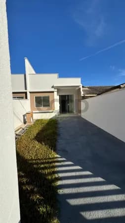 Casa geminada à venda no Vale Verde