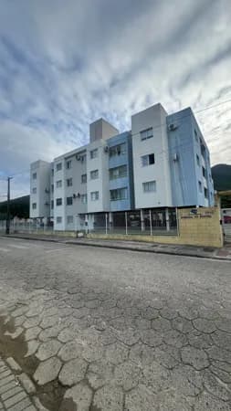 Apartamento à venda na Praia de Fora em Palhoça SC
