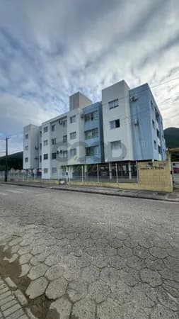 Apartamento à venda na Praia de Fora em Palhoça SC