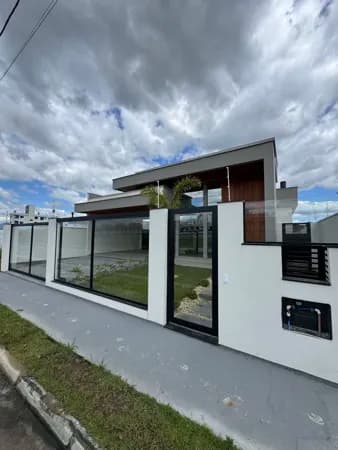 Casa em São José - Forquilhas