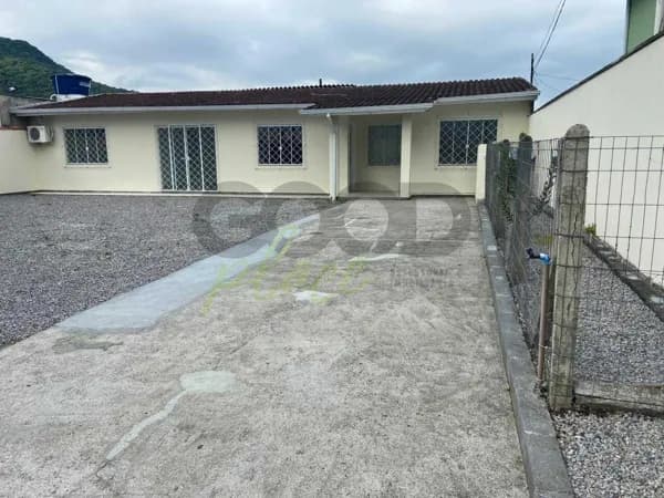 Excelente Oportunidade de Casa no bairro Sul Do Rio.