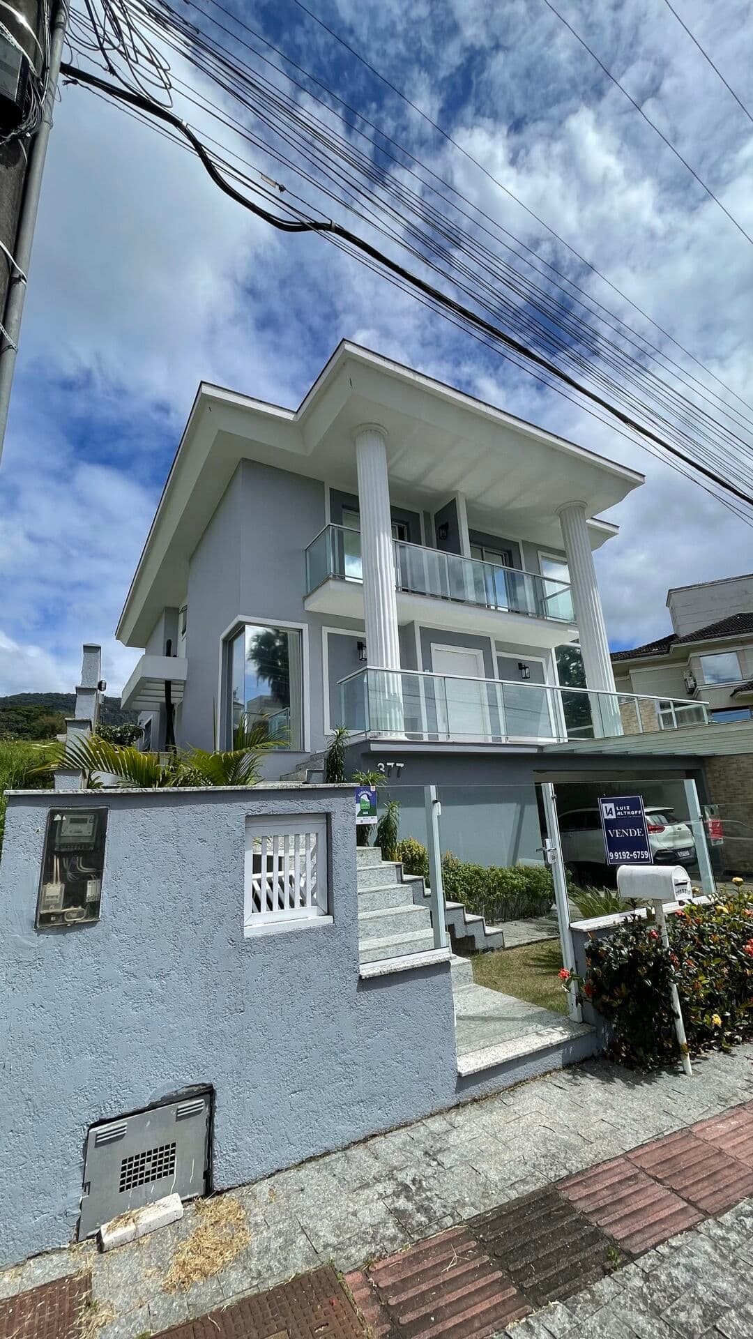 Casa Triplex com 4 suítes